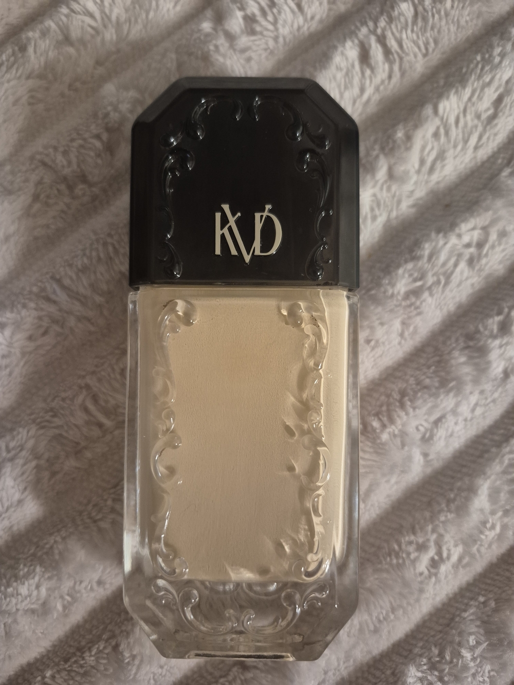 KVD Beauty
 Good Apple Full-Coverage Transfer-Proof Serum Foundation
